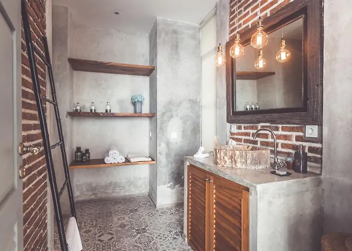 Mandala Village 3*